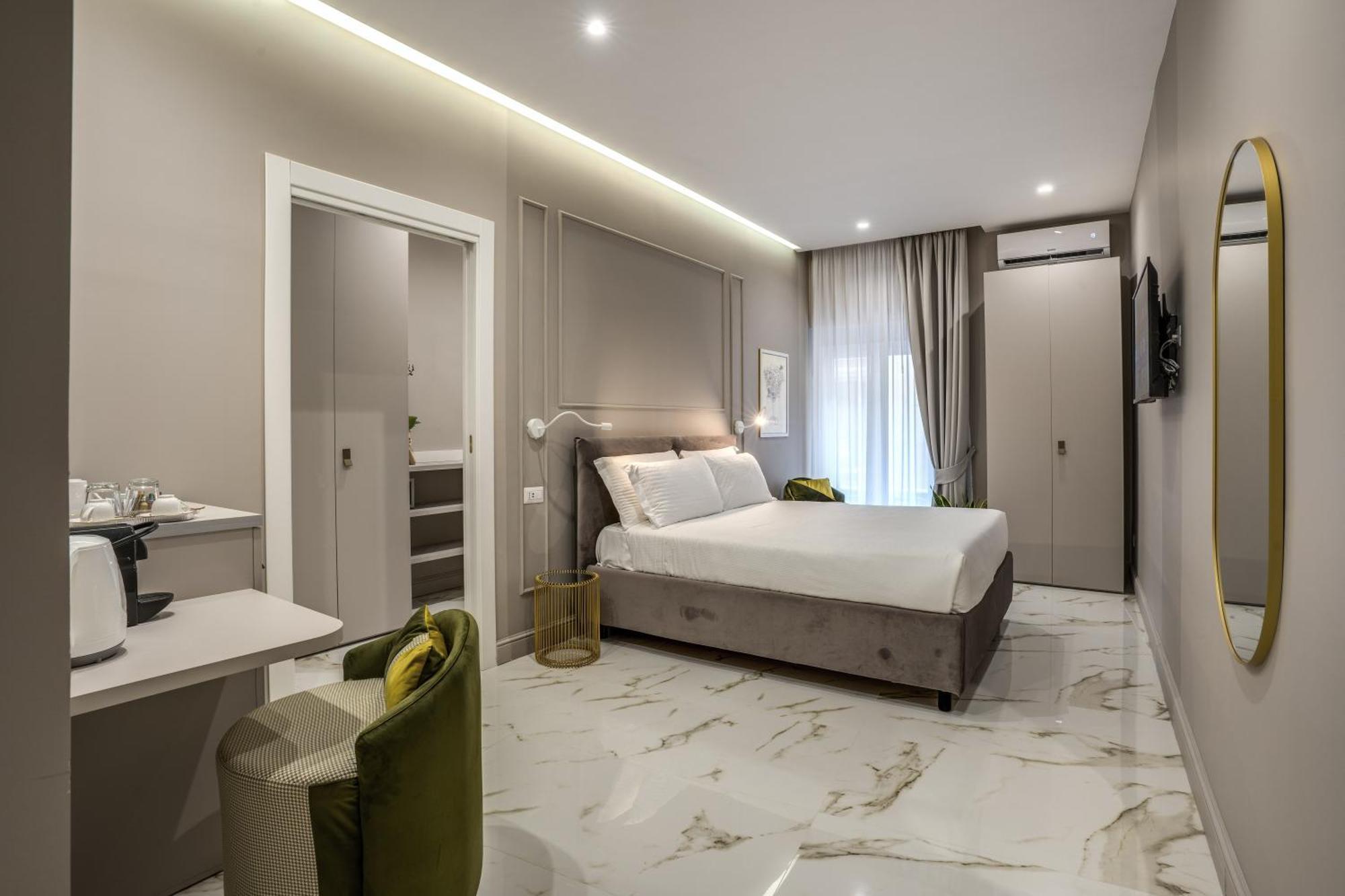 Hotel The Oasis à Naples Extérieur photo
